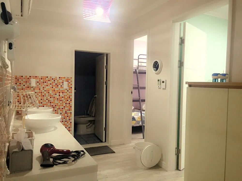 Hotel Gwangalli Guesthouse Jnehouse - Hostel Busan