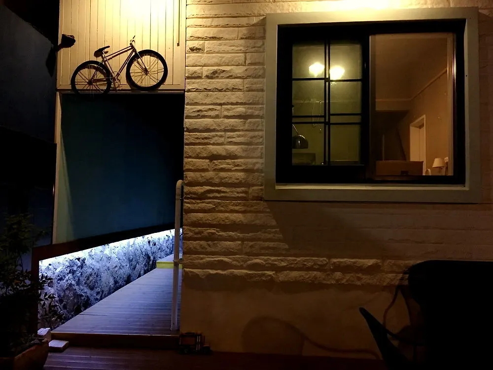 Gwangalli Guesthouse Jnehouse - Hostel Busan